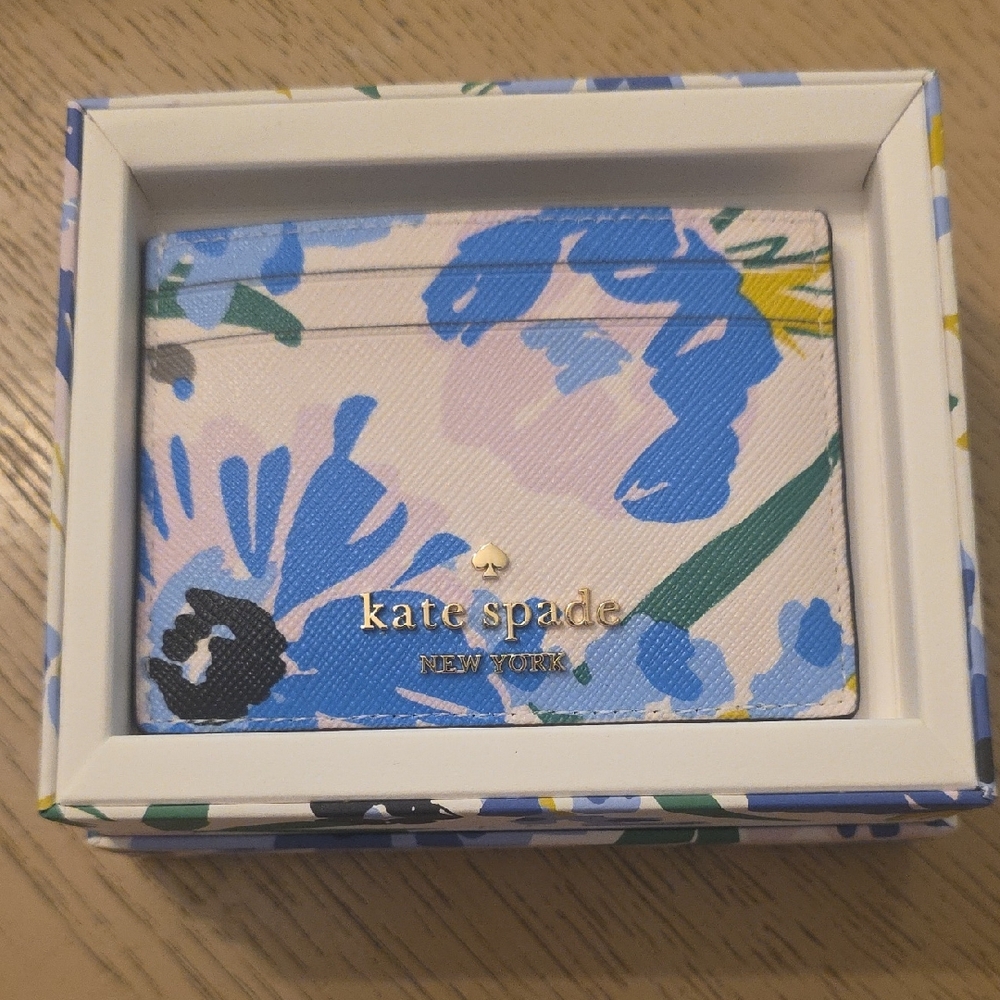 Kate Spade Madison Festival Floral Card Holder NWT - Picture 2 of 6